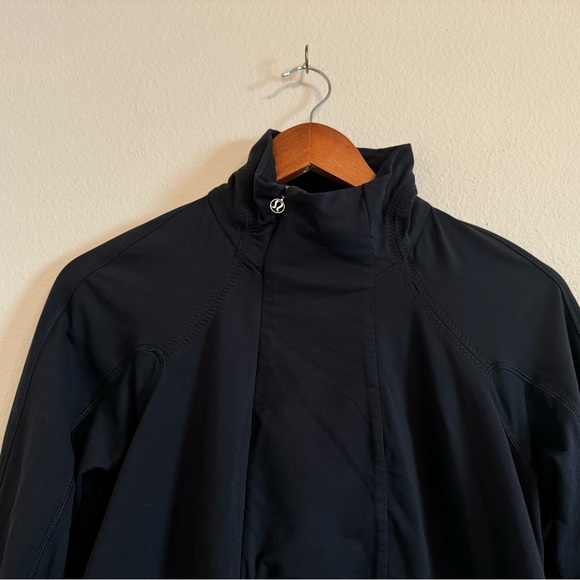 Lululemon asymmetrical quarter zip jacket Run Reflect Pullover Sz 12 - Picture 11 of 15